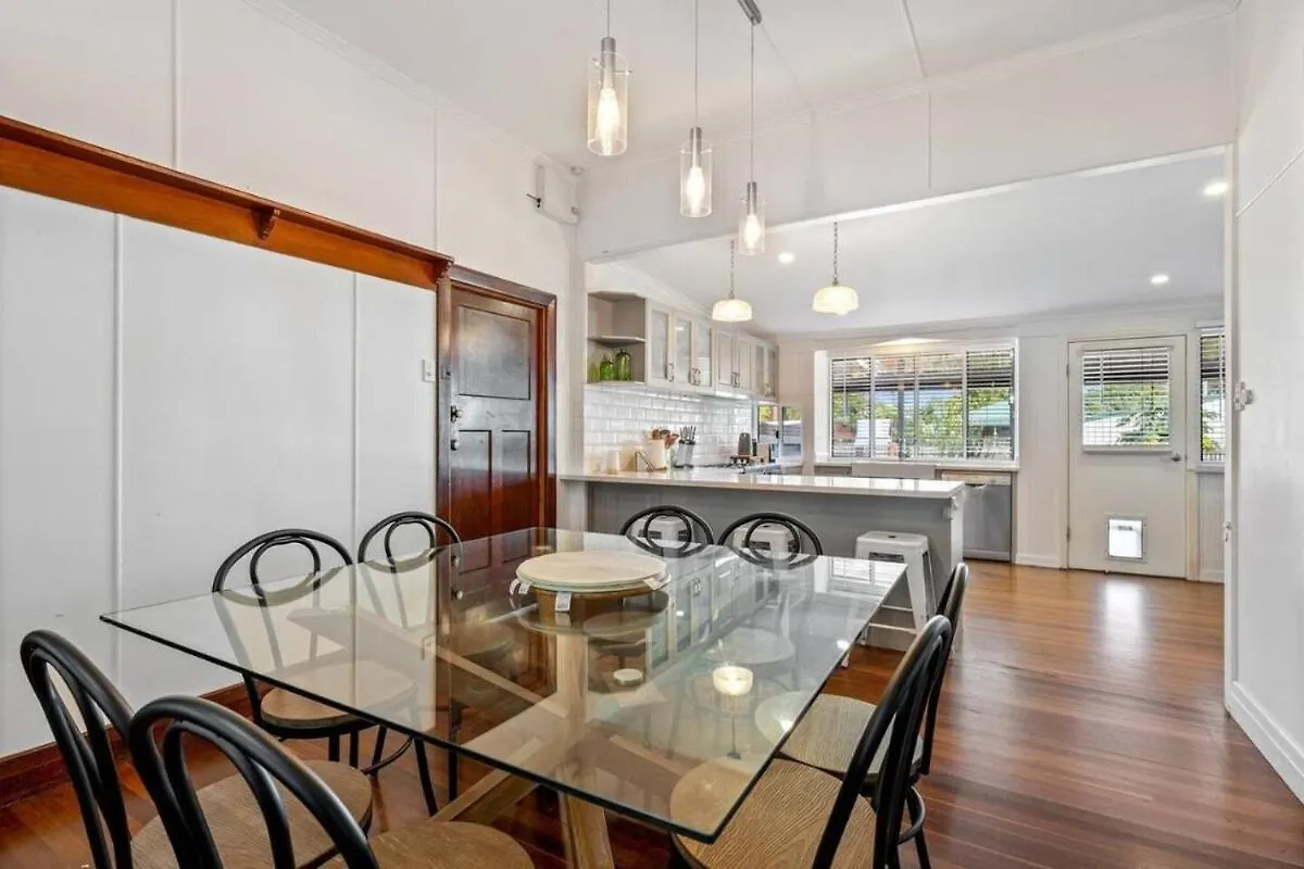 Hervey Bay Beach House Pialba